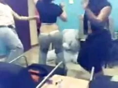 MASKOT ÖĞRETMEN porno köylü kız I