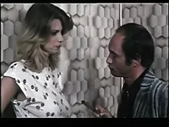 Üç erkek koyluporna ve iki kadın cinsel zevk var